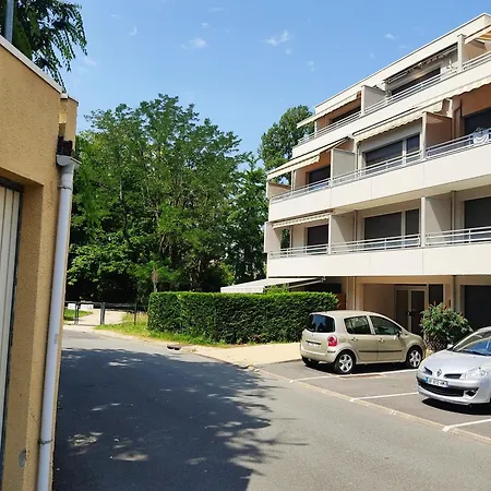 Du Parc Piscine Apartment *